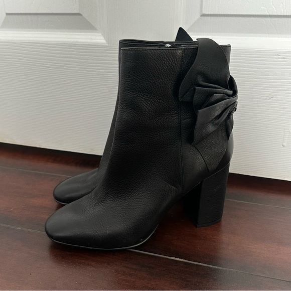 Joyce Azria Shoes - Size 8.5 Joyce Azria Black Bow Detail Block Heel Boots Booties